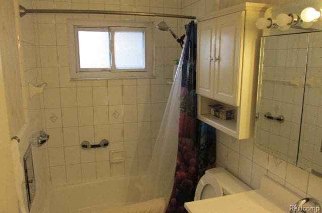 Building Photo - 18044 Edgefield Dr