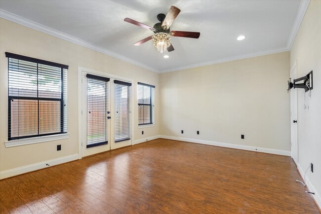 Building Photo - 3034 Orchard Ct