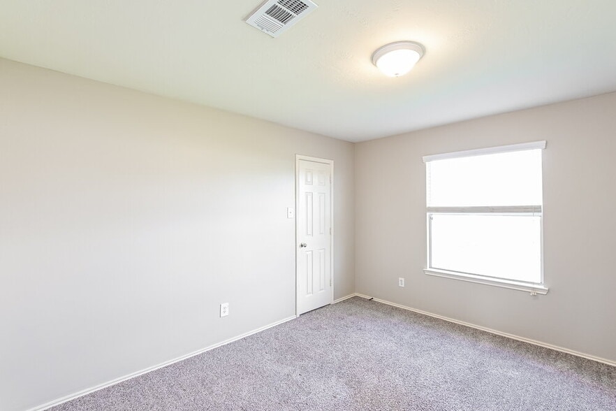 Building Photo - 24014 Blossom Crest Ln
