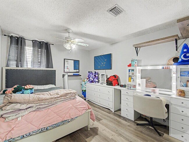 Building Photo - 8304 Dasa Pl