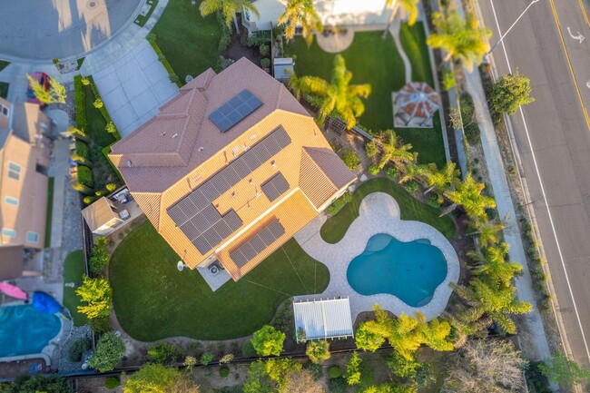 Building Photo - 10509 N Sierra Vista Ave