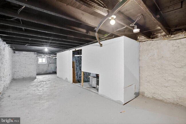 Building Photo - 2942 Arunah Ave