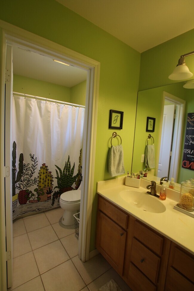 Building Photo - Lease Takeover Opportunity Available: Stun...