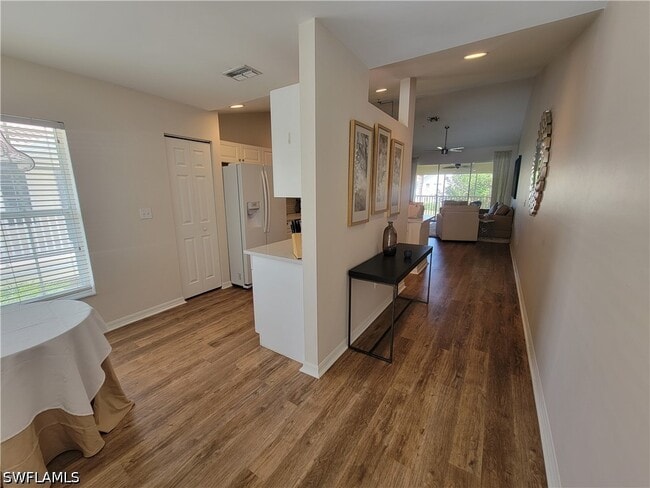 Building Photo - 4950 Deerfield Way