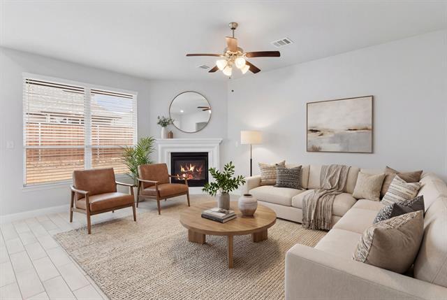 Building Photo - 704 Fencerow Trl