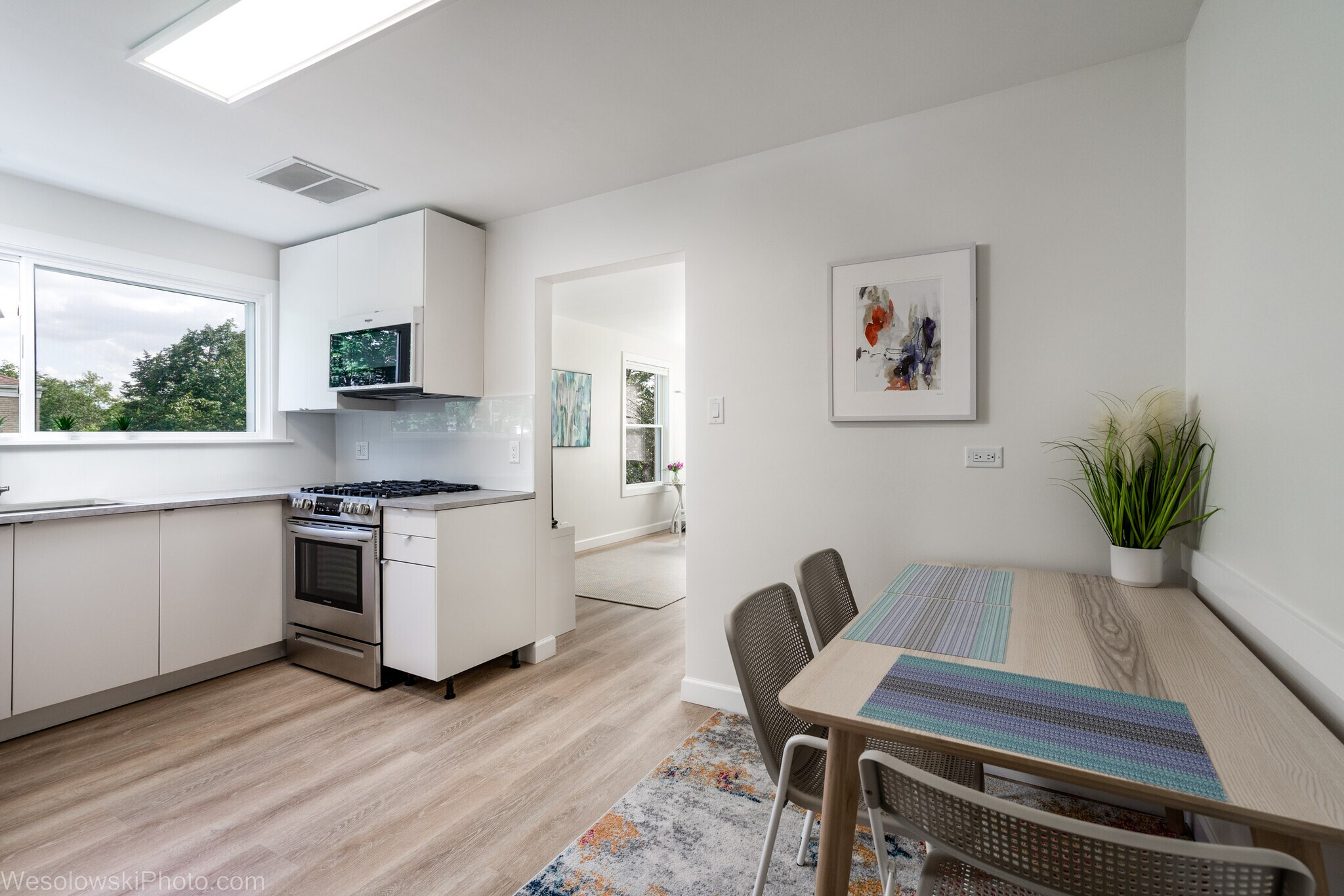 Fully furnished 1 or 2bd, parking, balcony, AC, Laundry - 9003 Bronx Ave