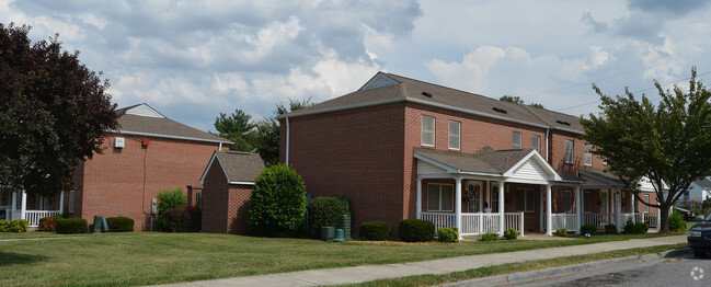 Building Photo - The Villages at Lincoln