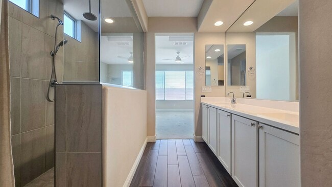 Building Photo - Private Pool in excellent newer neighborhood!