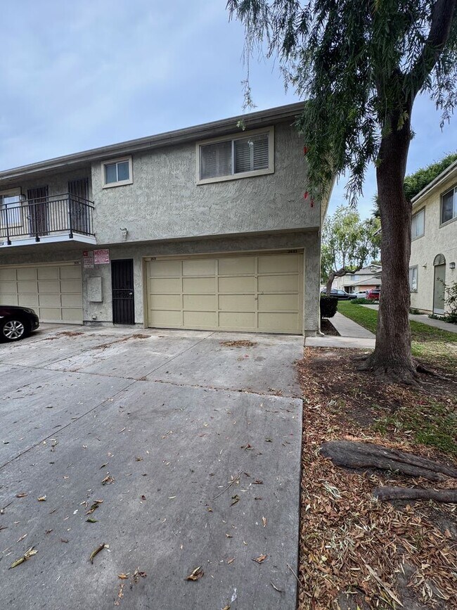 Building Photo - 2 Bedroom 1 Bath for rent in Port Hueneme near Oxnard Harbor