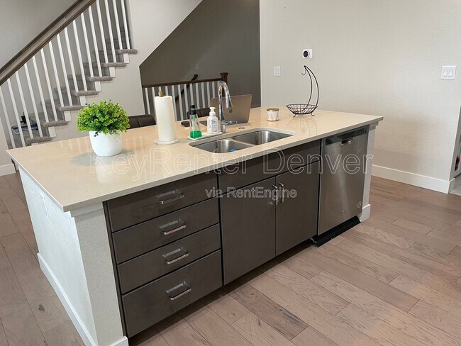 Building Photo - 9675 E Idaho Pl