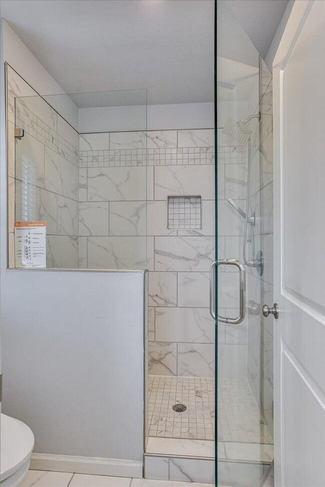Building Photo - 685 Red Cedar Ct