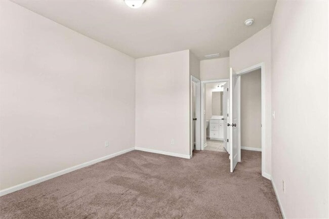 Building Photo - 3217 Hidden Valley Cir