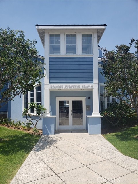Building Photo - 221 Aviation Pl