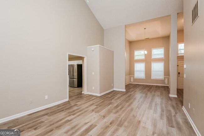 Building Photo - 5563 Newberry Point Dr