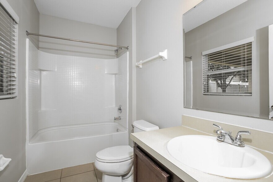 Building Photo - 471 Jeffrey James Way