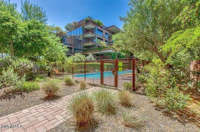 Building Photo - 7161 E Rancho Vista Dr
