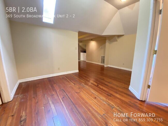 Building Photo - 369 S Broadway Park