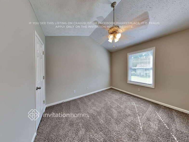 Building Photo - 1040 Spring Brook Dr