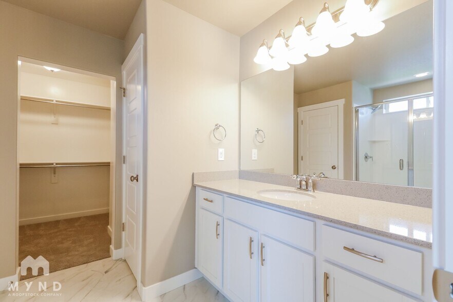 Building Photo - 5718 Osprey Dr