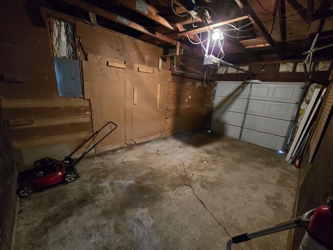 Building Photo - Updated 3 Bedroom Home in Downs