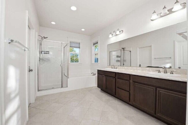Building Photo - 1482 Franceschi Dr