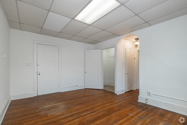 1BD, 1BA - 900-1,100SF - LIVING ROOM - The Balfour Apartments