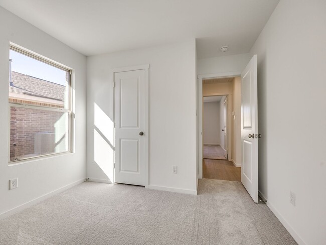 Building Photo - Brand New Home + Mustang Schools + 4 bedrooms + 2 car garage + All Appliances