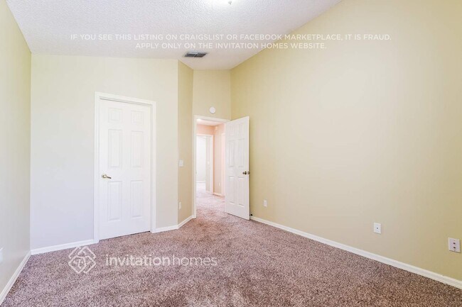 Building Photo - 13697 Crystal River Dr