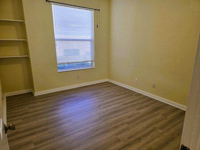 Building Photo - 5131 SE Sweetbrier Terrace