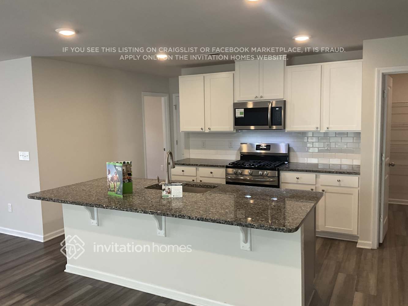 Building Photo - 121 Hazelnut Wy