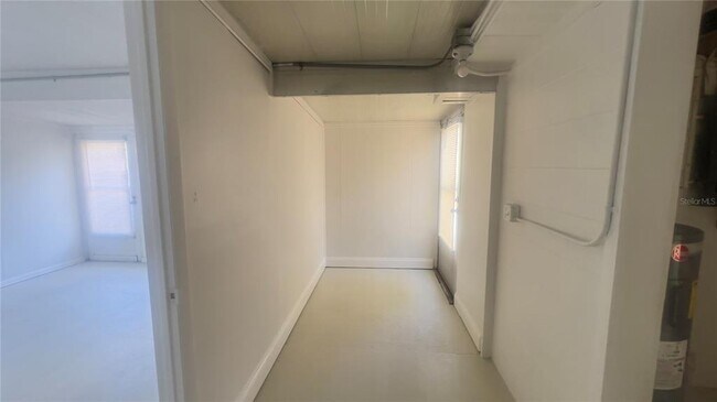 Building Photo - 110 14th Ave SW