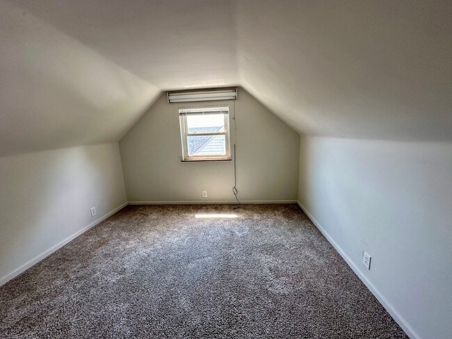 Building Photo - CHEVIOT: Charming 3+ bed 1.5 bath 1 car