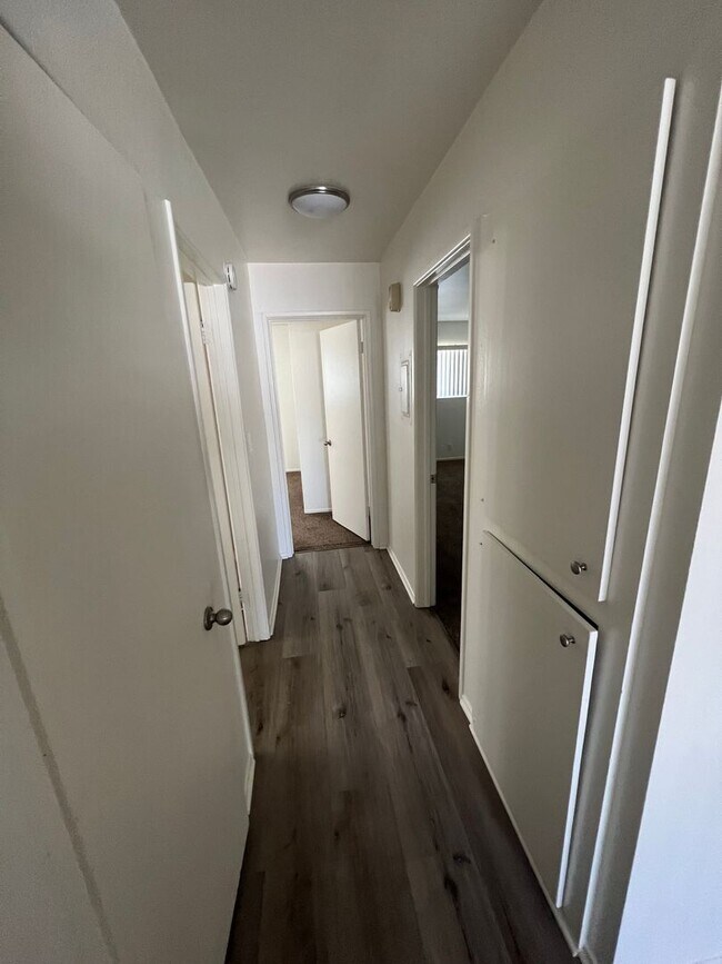 Building Photo - 25250