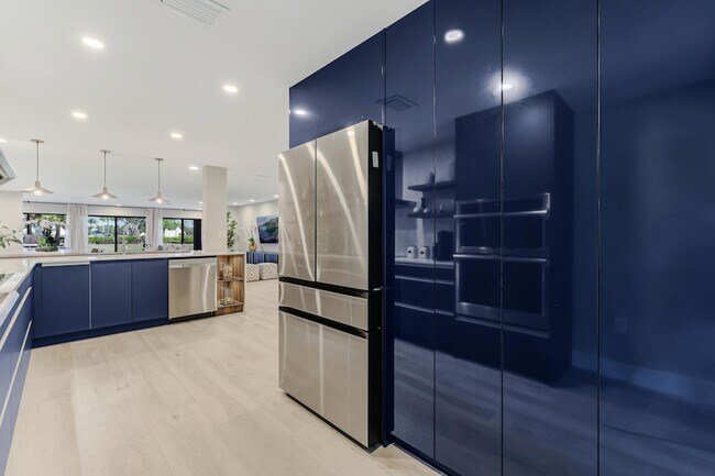 Building Photo - 2835 Polo Island Dr