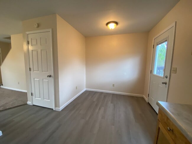 Building Photo - 200 Vickie Lynn Ln