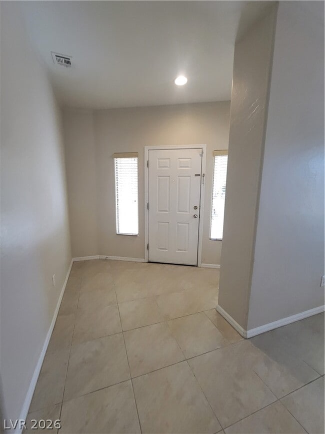 Building Photo - 6729 Curlews Ct