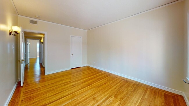Building Photo - San Francisco Living at Its Finest