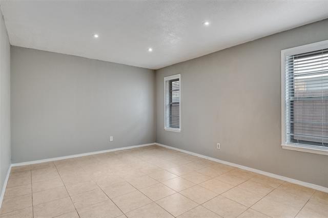 Building Photo - 2010 Vail Dr