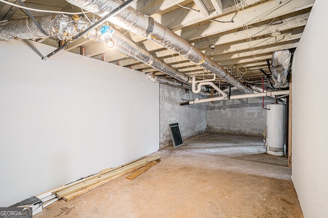 Building Photo - 1830 Meadow Ln