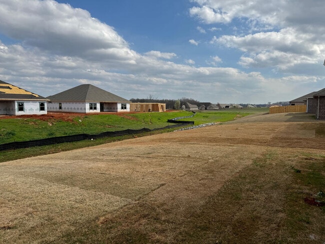 Building Photo - 12660 Whitcomb Cir