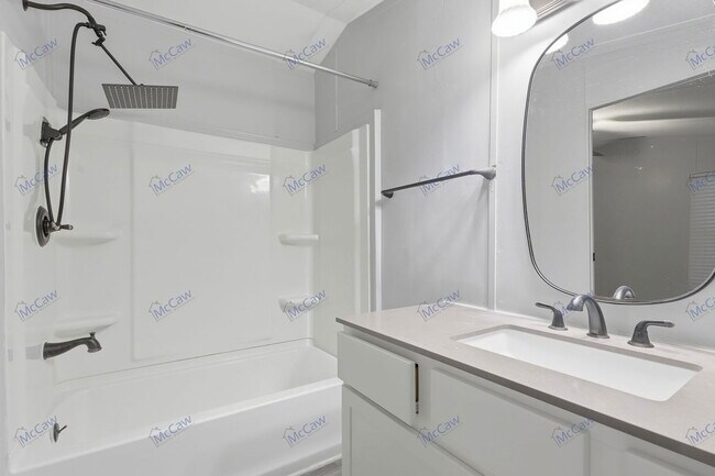 Building Photo - 6516 Blue Water Ct