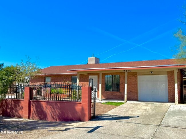 Primary Photo - 13373 Greendale