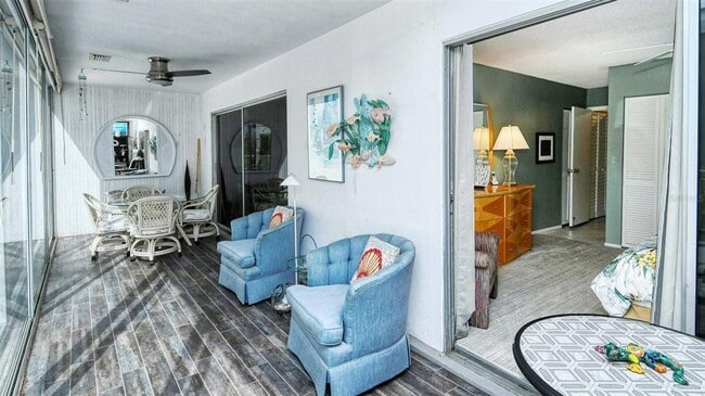 Building Photo - 1255 E Peppertree Dr