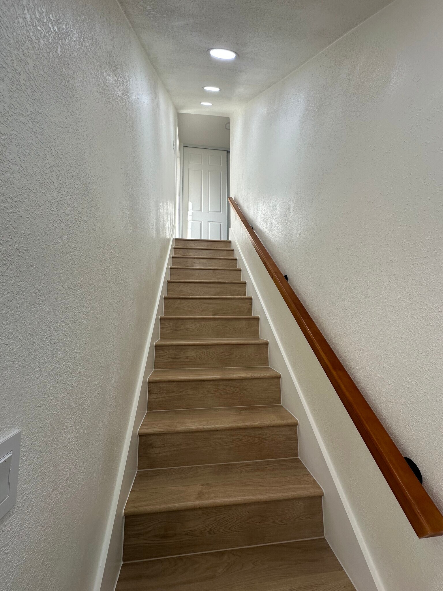 Building Photo - 6332 Santa Catarina Way