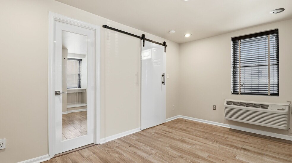 Building Photo - 1450 Harvard St NW