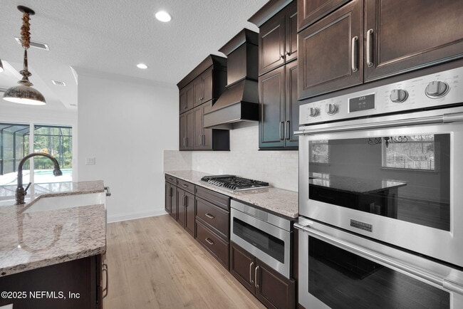 Building Photo - 299 Blue Hampton Dr