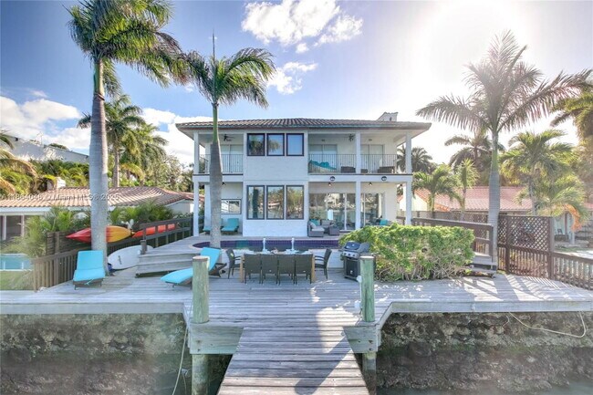 Building Photo - 257 N Coconut Ln