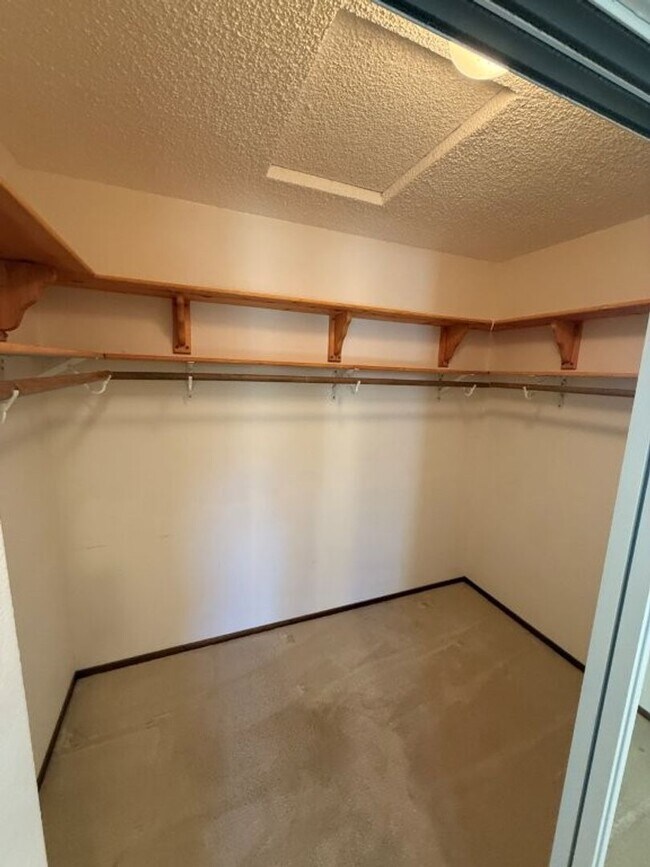 Building Photo - Modern 4 Bedroom One Story *Vacaville