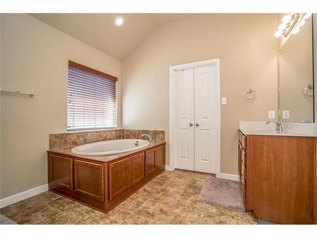Building Photo - 1405 Nightingale Dr