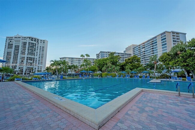 Building Photo - 500 Three Islands Boulevard